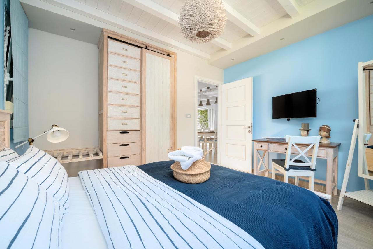 Seabreeze Villa - With Jacuzzi & Heated Pool 马斯蒂查里 外观 照片