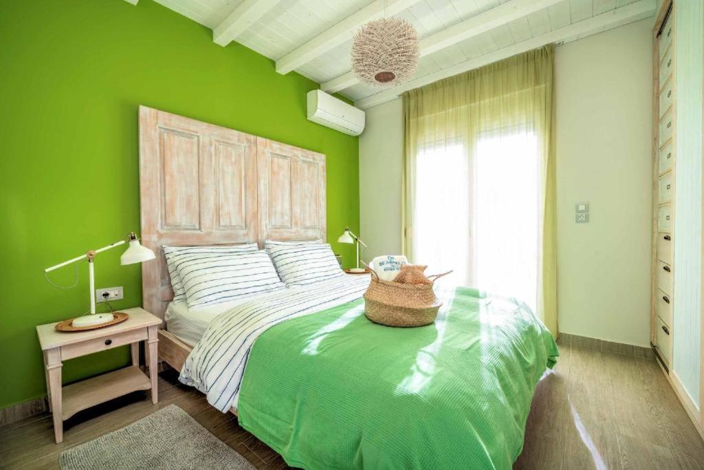Seabreeze Villa - With Jacuzzi & Heated Pool 马斯蒂查里 外观 照片